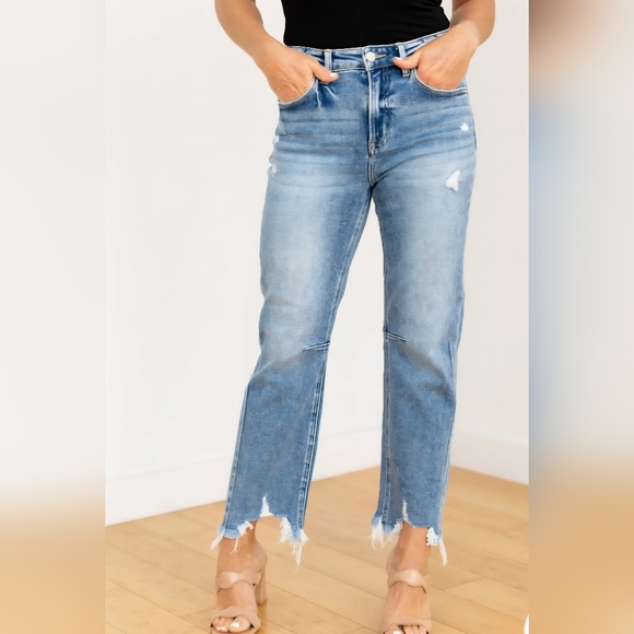 * Risen Jeans * Distressed Cropped Jeans 24 0 - Picture 1 of 4